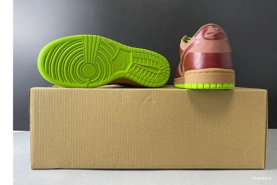 Red Low 311611-661 Laser Chartreuse 1-Piece Nike Dunk Varsity 0225